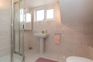 ENSUITE- click for photo gallery